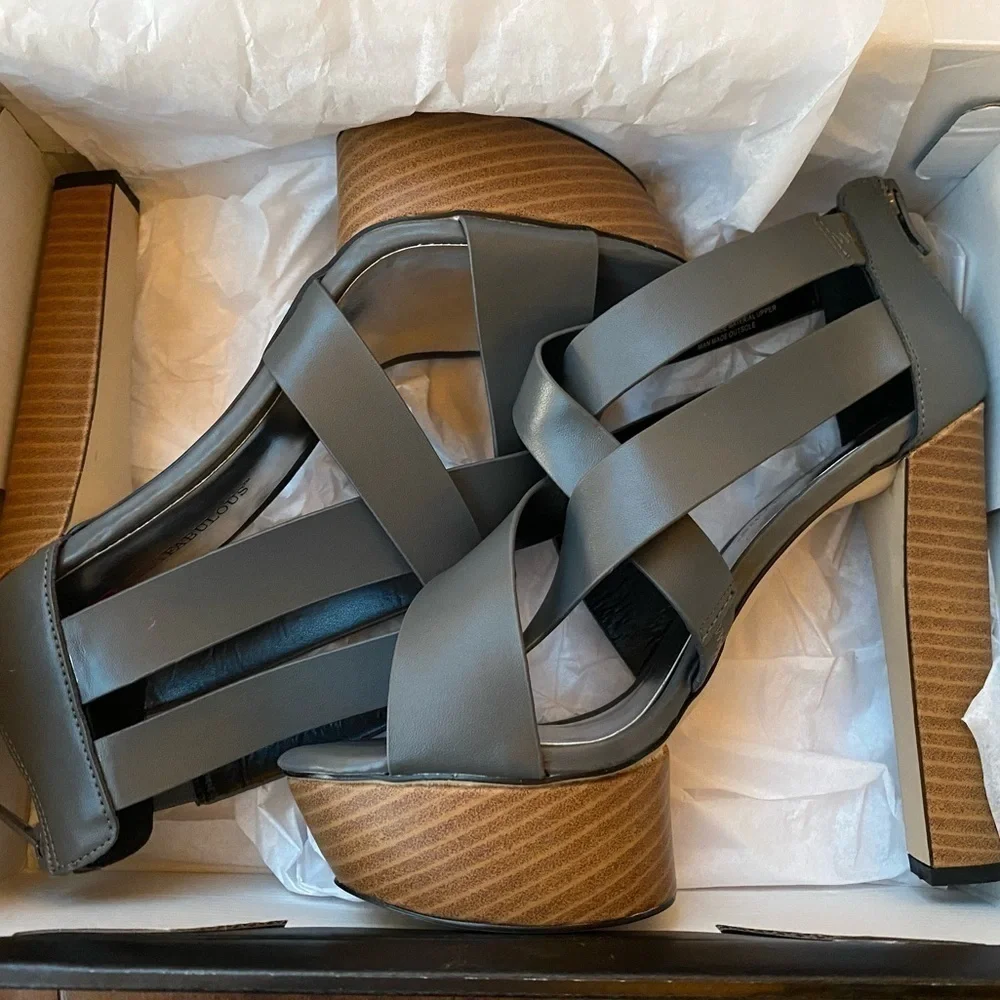 𝅺just Fab Hazel Gray and Brown Platform Heeled Sandals | Size 8.5
